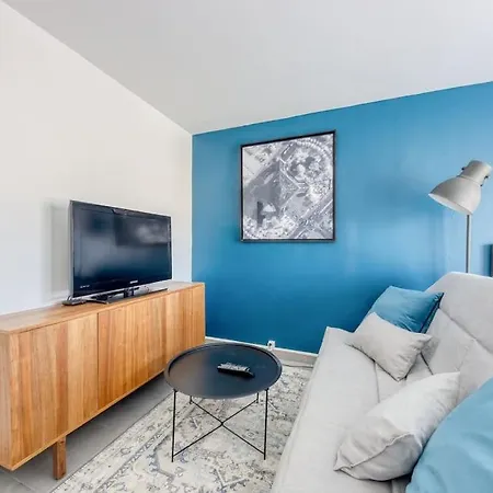 Apartment Votre Pied-a-terre Parisien A Montreuil-fontenay
